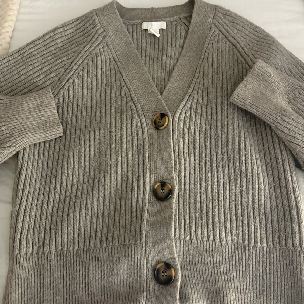 H&M Light Gray Ribbed Cardigan